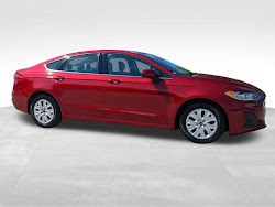 2019 Ford Fusion S