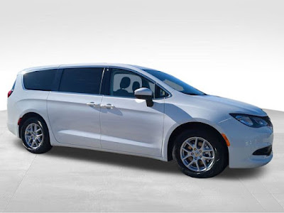 2023 Chrysler Voyager
