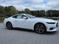 2025 Ford Mustang EcoBoost