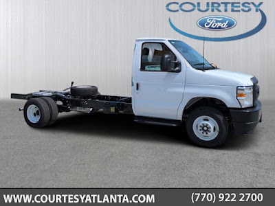 2026 Ford E-450SD
