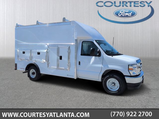 2025 Ford E-350SD Base