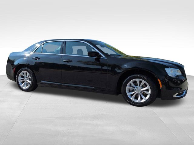 2022 Chrysler 300 Touring