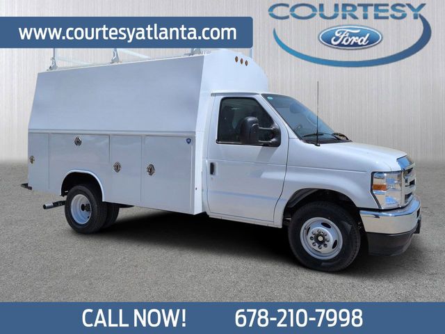 2026 Ford E-350SD Base