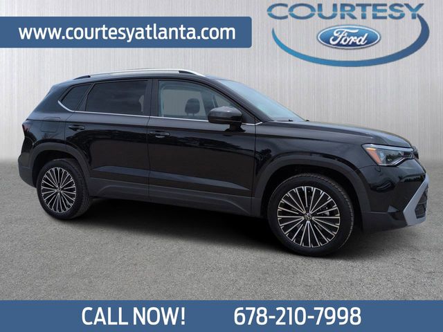 2025 Volkswagen Taos 1.5T SE