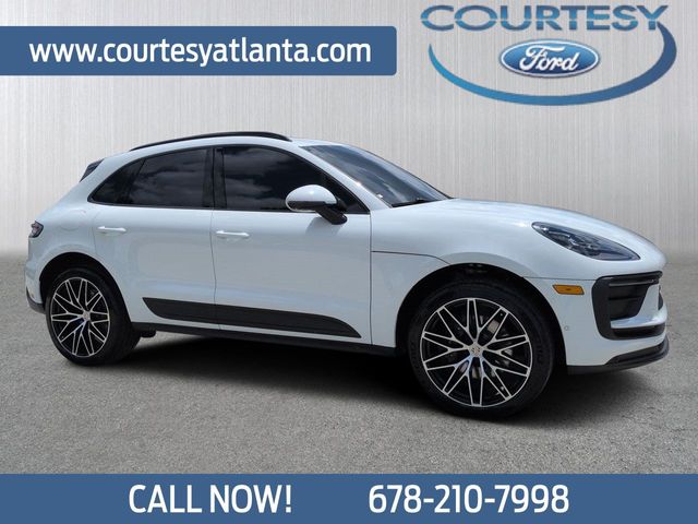 2024 Porsche Macan Base