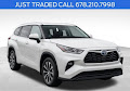 2022 Toyota Highlander Hybrid Platinum